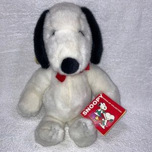 Vintage nwt dakin Knotts Berry Farm dress up Snoopy 15”